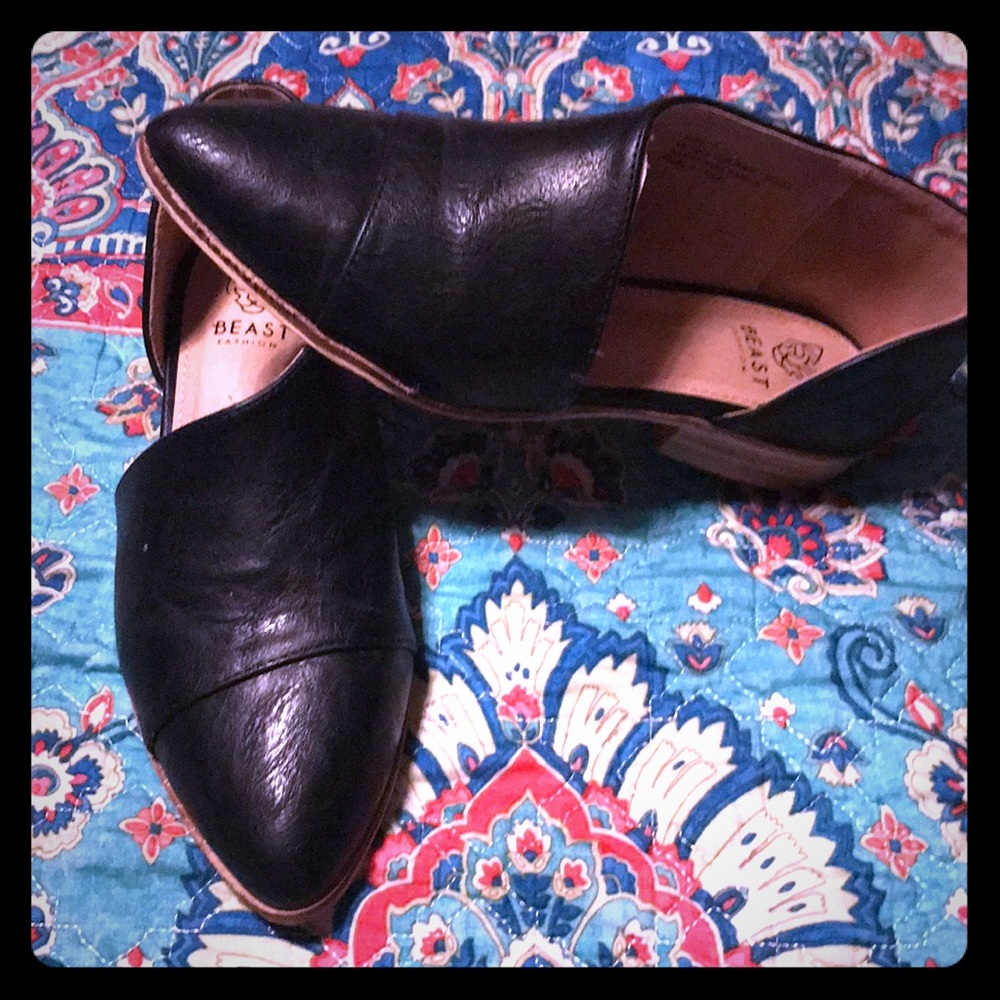 Women’s black slip on shoes